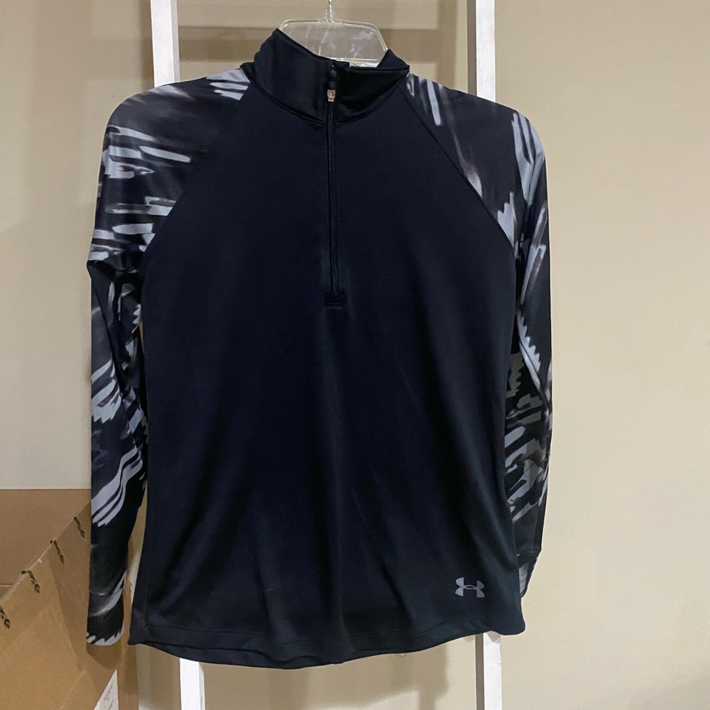 Under Armour Black and Gray HeatGear -YLG-52